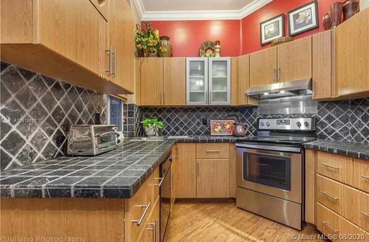 1394 Garden Road Weston, FL 33326 - Photo 9 of 10 Gallery Image 9