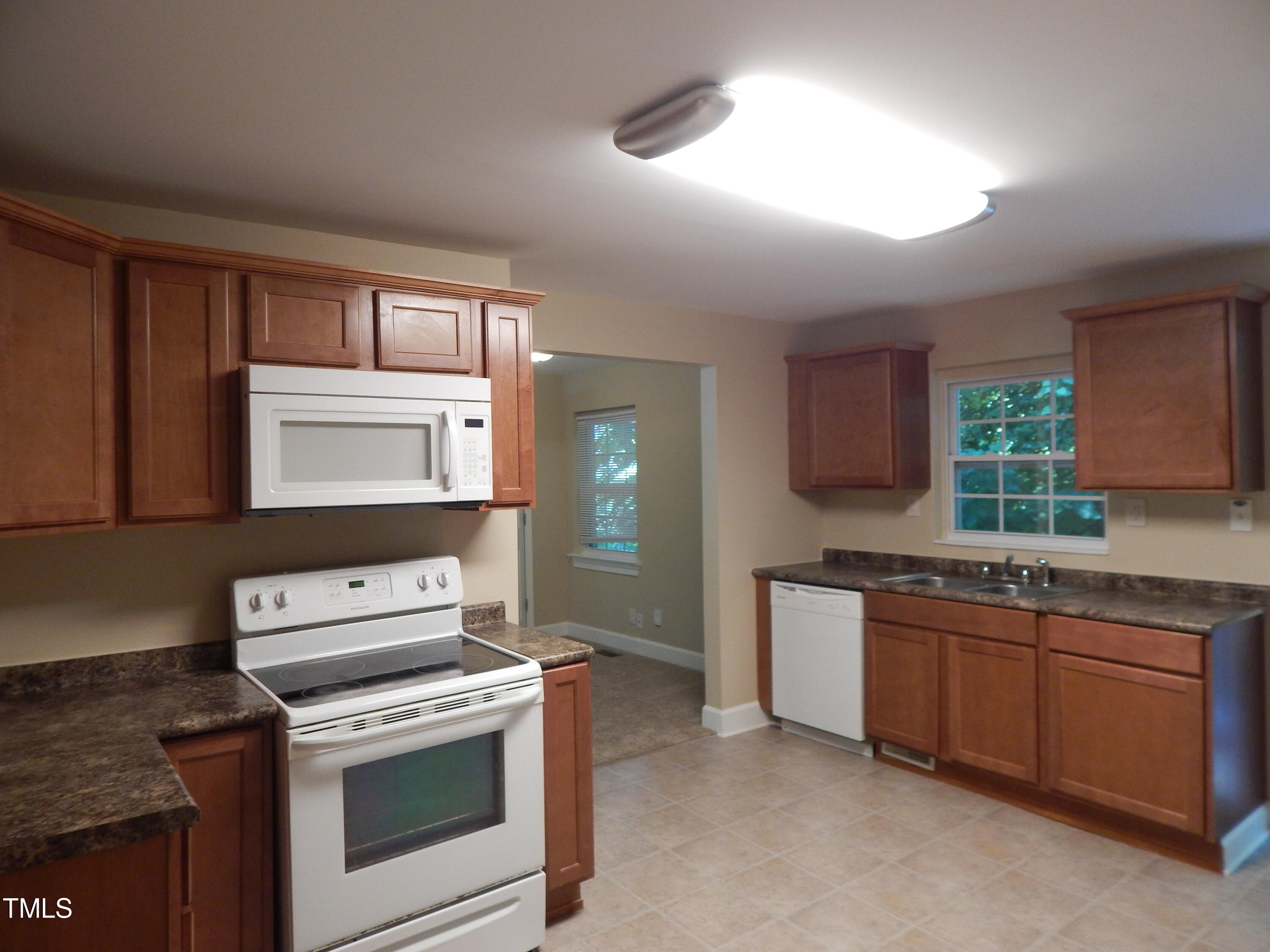 2129 South Roxboro Street Durham, NC 27707 - Photo 11 of 22 DSCN0874