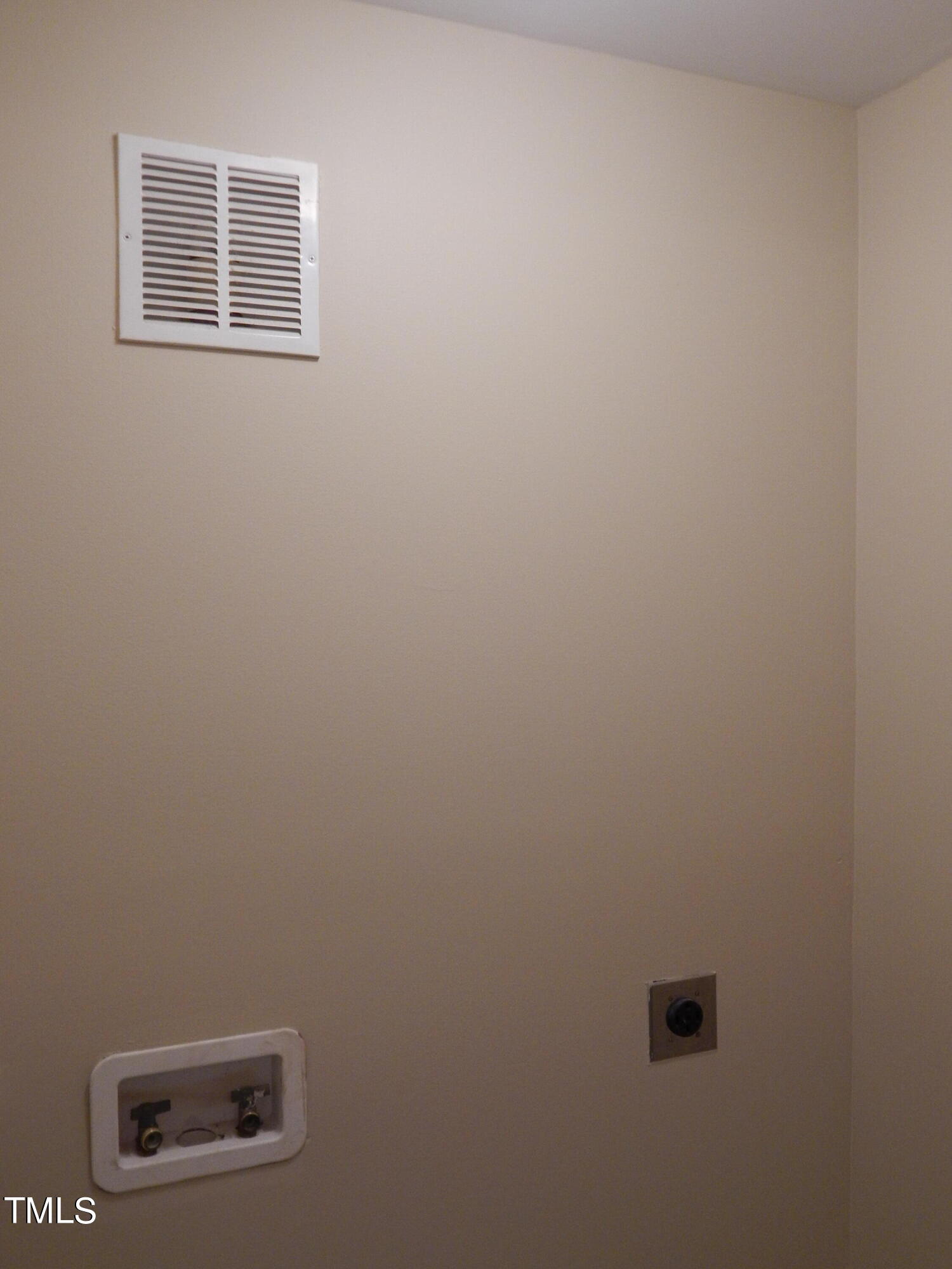2129 South Roxboro Street Durham, NC 27707 - Photo 17 of 22 DSCN0869