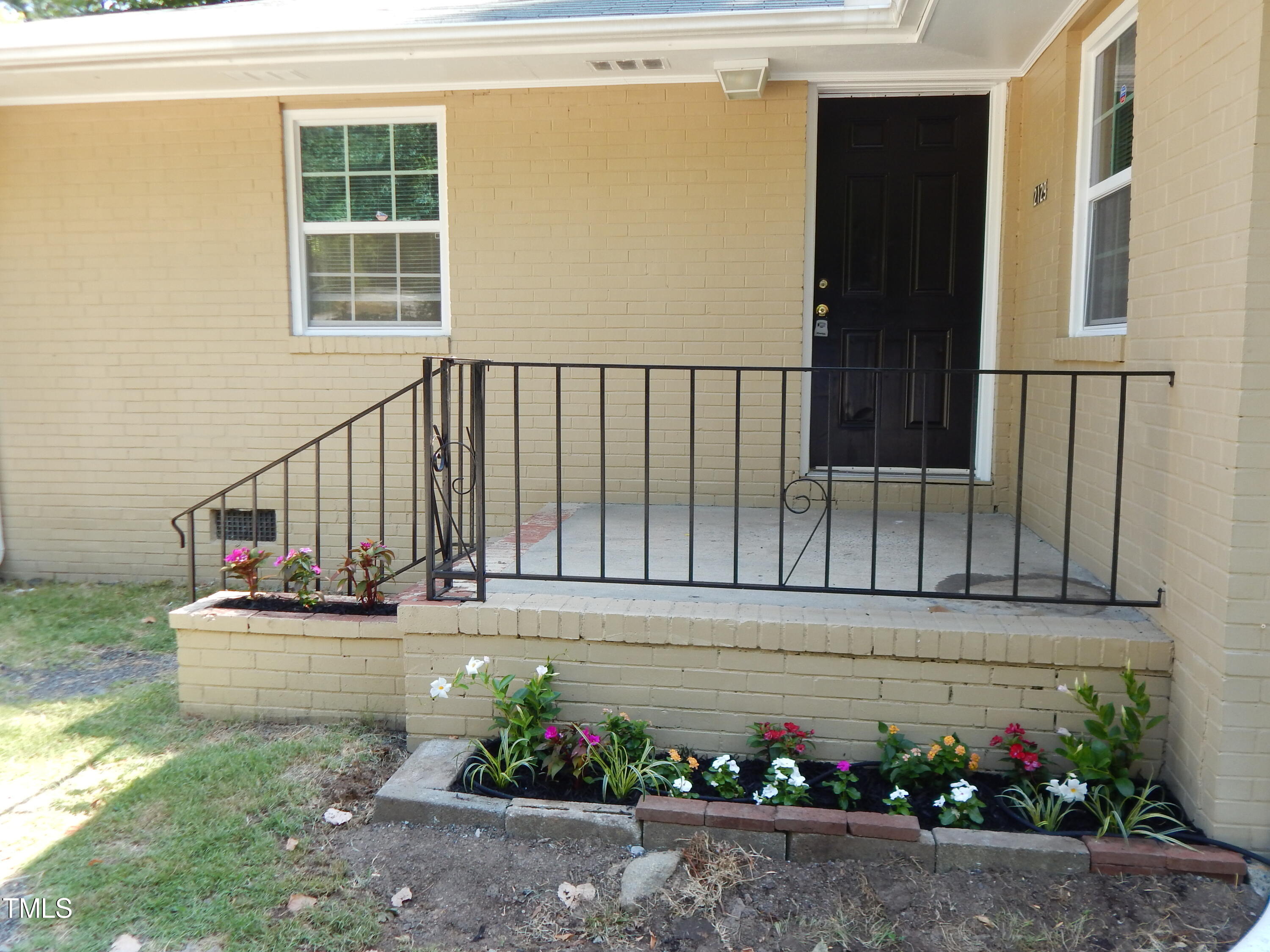 2129 South Roxboro Street Durham, NC 27707 - Photo 2 of 22 DSCN0860