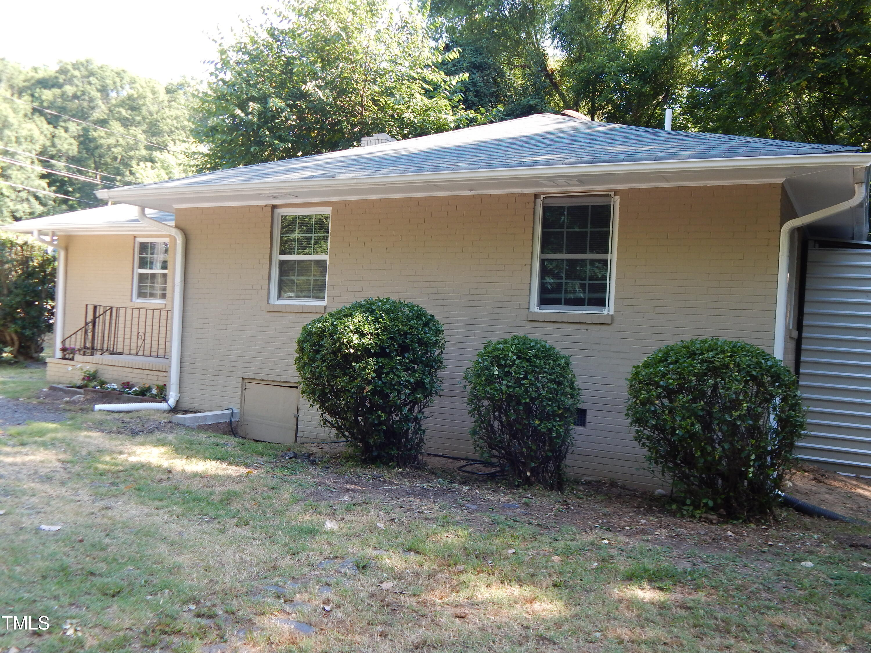 2129 South Roxboro Street Durham, NC 27707 - Photo 3 of 22 DSCN0852