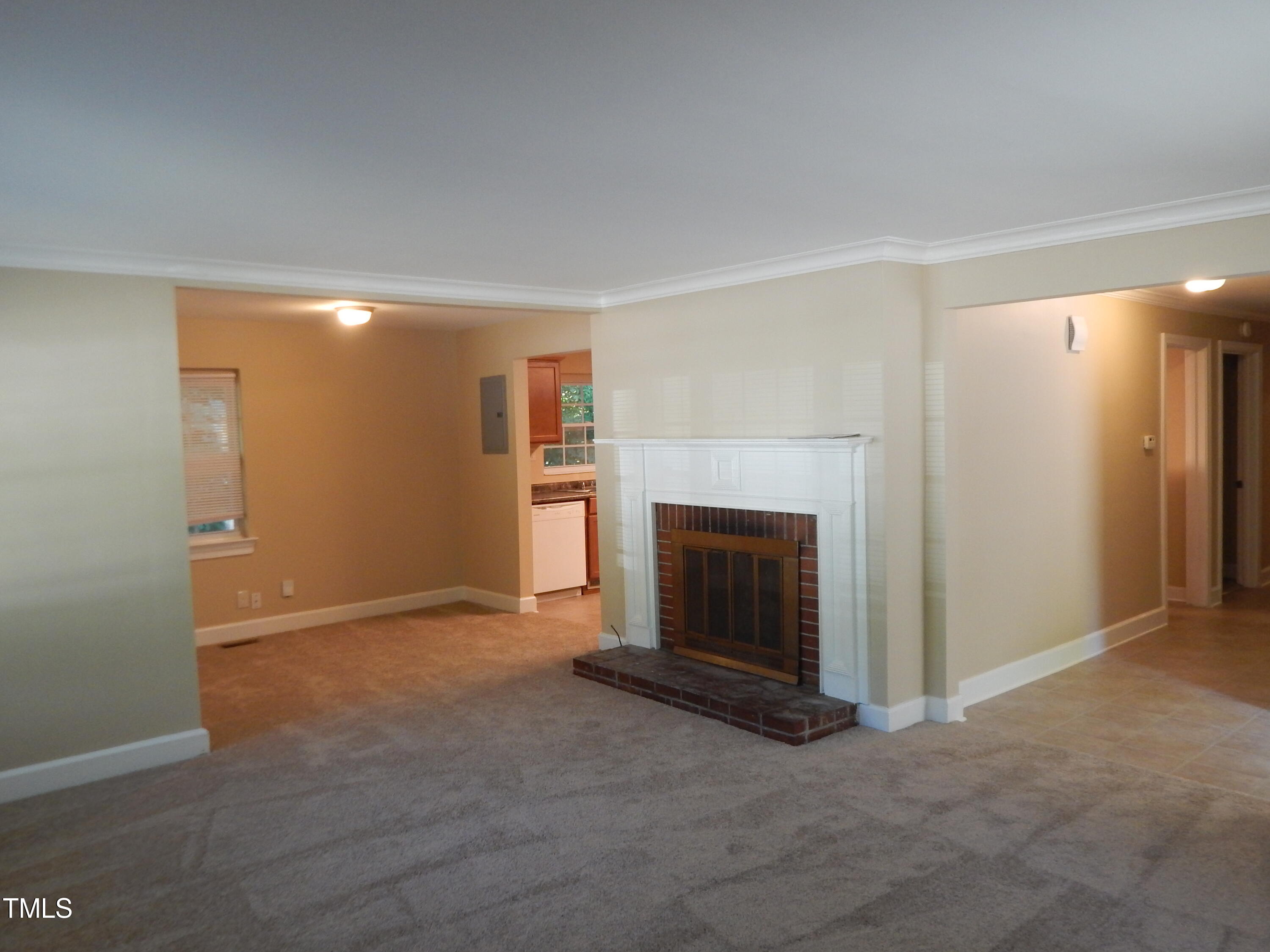 2129 South Roxboro Street Durham, NC 27707 - Photo 9 of 22 DSCN0873