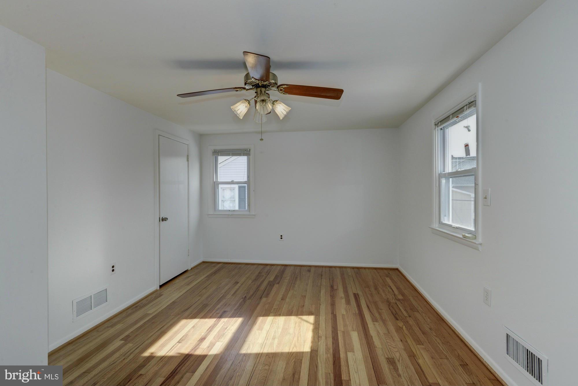 905 Arran Road Baltimore, MD 21239 - Photo 19 of 30 Master bedroom is 15 feet long.