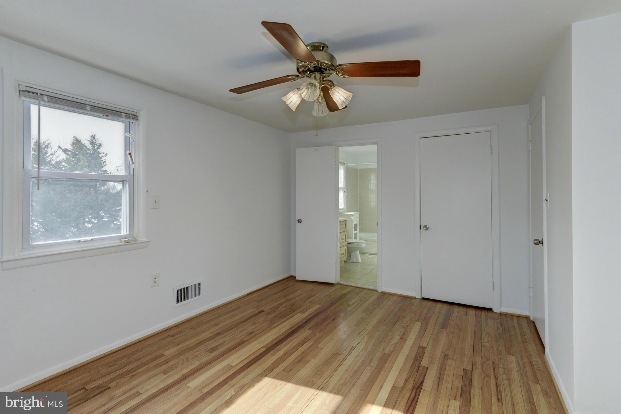 905 Arran Road Baltimore, MD 21239 - Photo 20 of 30 Good closet space