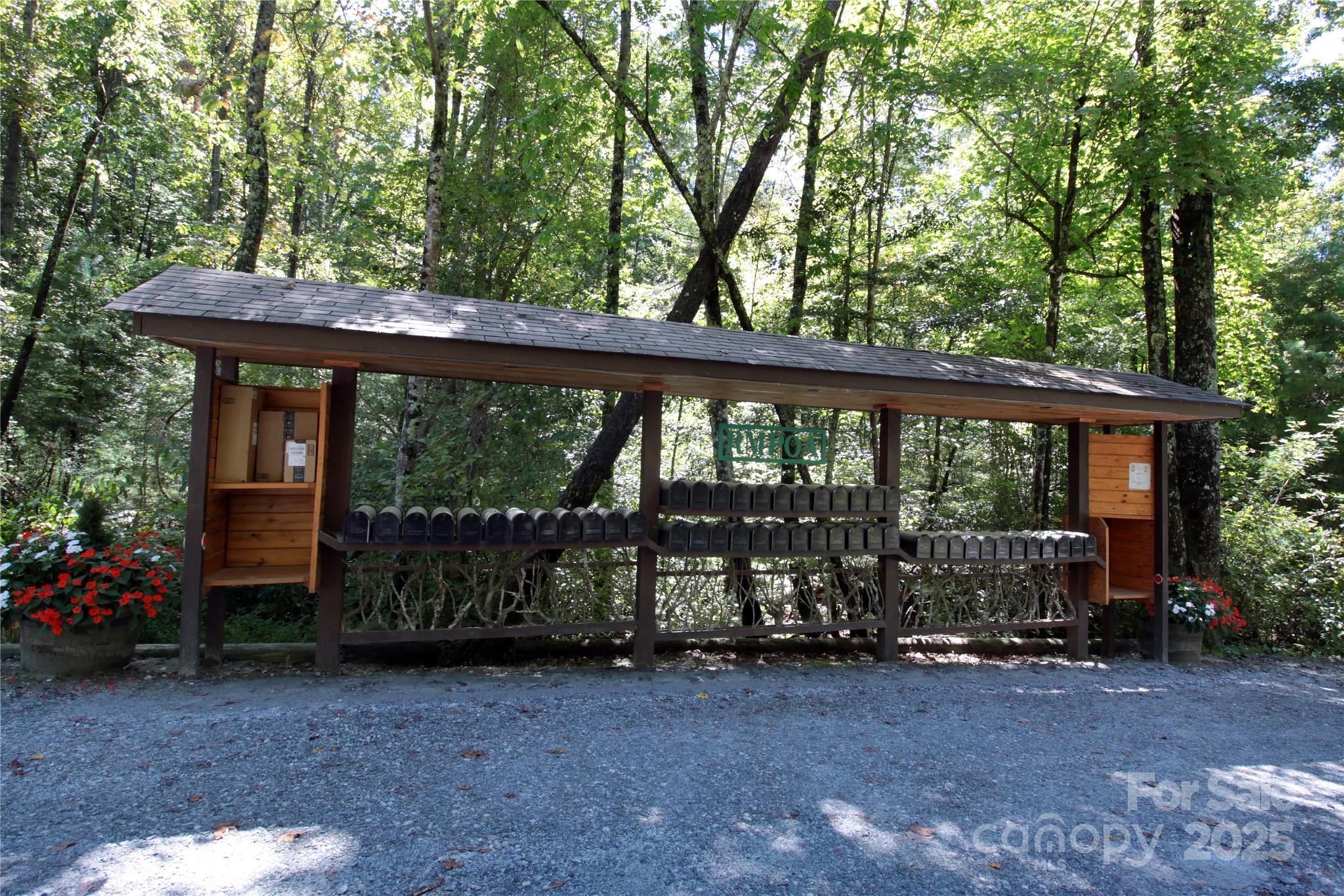 Lot 14 Arrowhead Ridge, Unit 14 REVISED Brevard, NC 28712 - Photo 15 of 21 a view of a house with backyard and garden