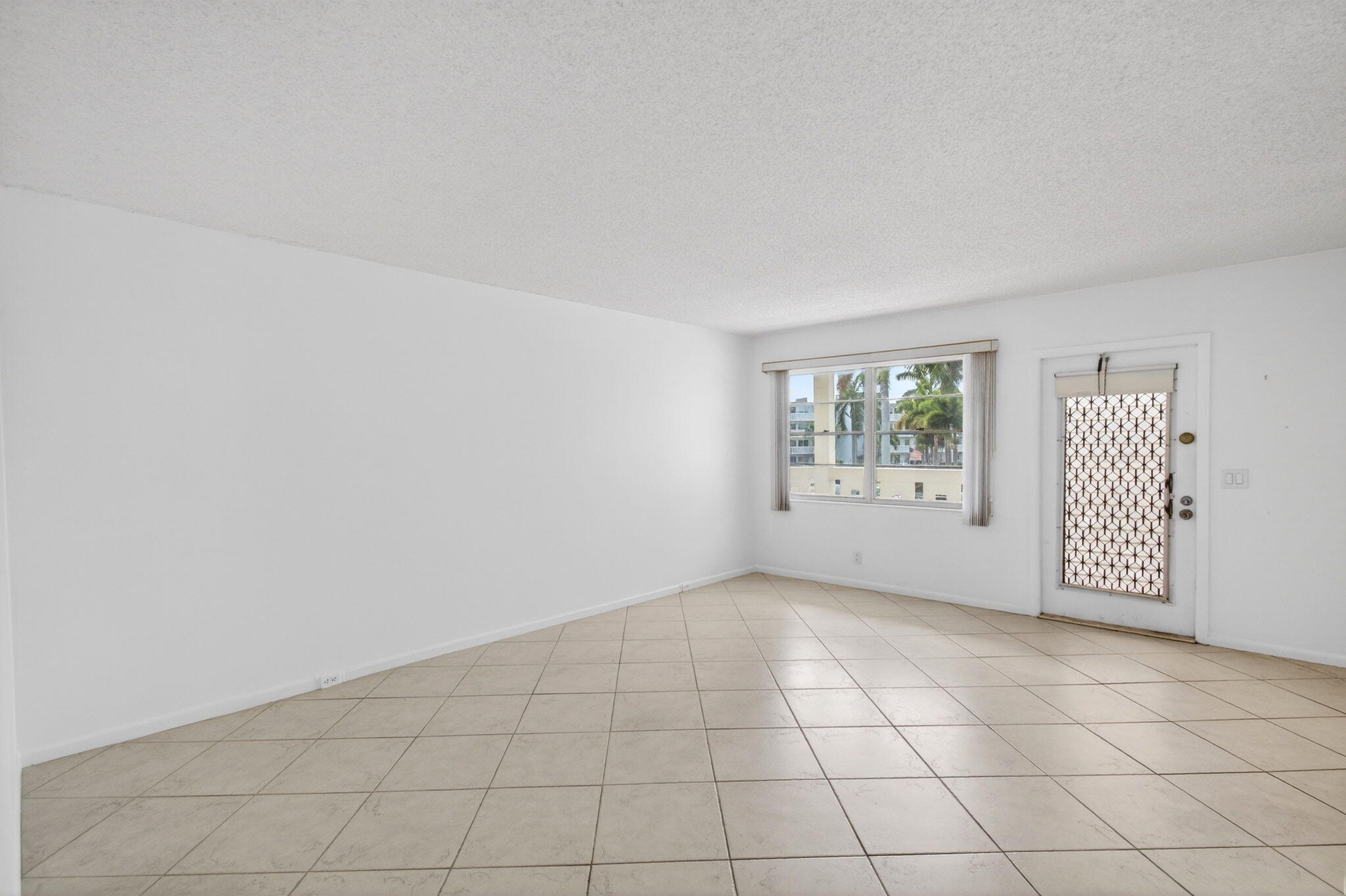 2027 Exeter Boca Raton, FL 33434 - Photo 19 of 100 15-web-or-mls-DSC_7648