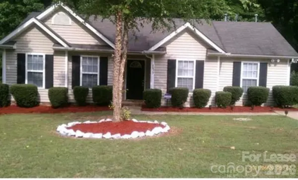 $1,900 | 2633 Daffodil Drive, Charlotte, NC 28269