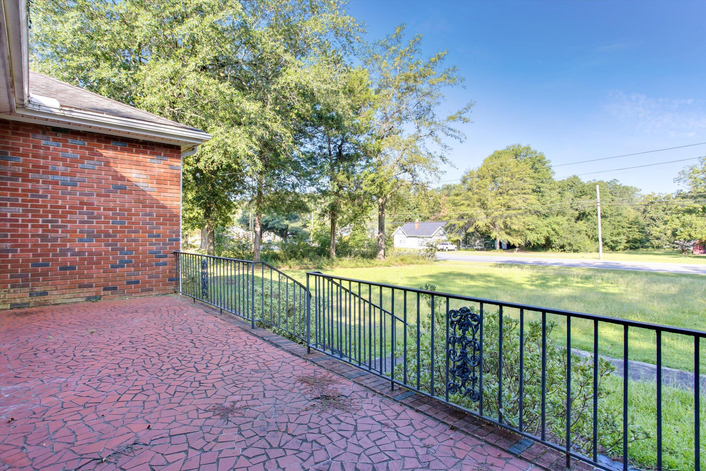 5616 Springfield Road Williston, SC 29853 - Photo 4 of 37 Gallery Image 4