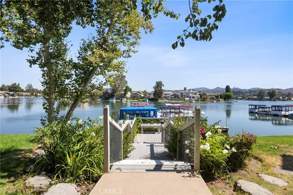 $1,049,000 | 1176 South Westlake Boulevard, Unit F, Westlake Village, CA 91361