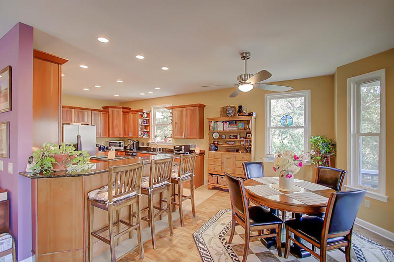 4367 Park Island Road Meggett, SC 29449 - Photo 9 of 45 Kitchen & Dining Area