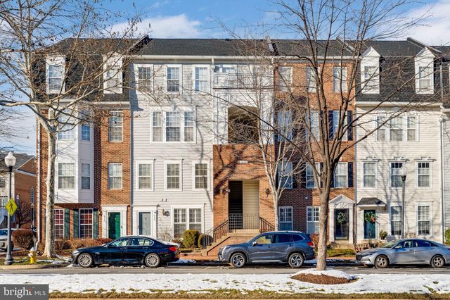$640,000 | 313 Cameron Station Boulevard, Unit 103, Alexandria, VA 22304