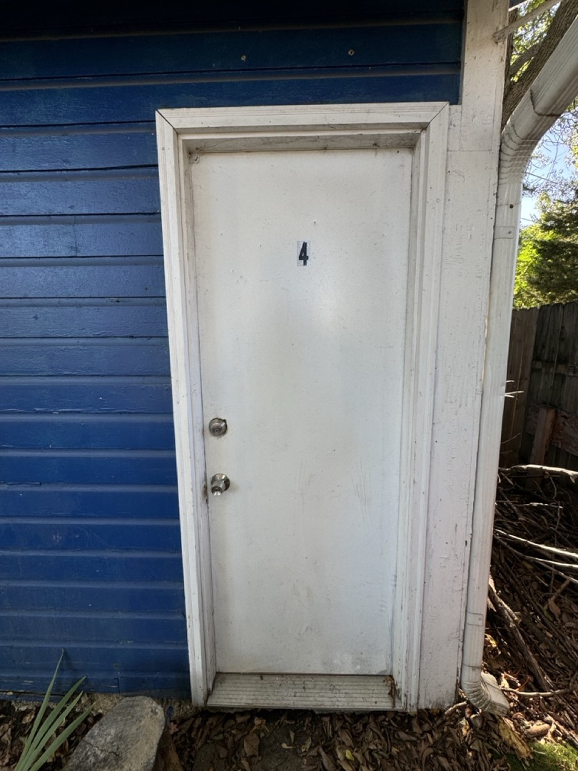 159 North 4th Street, Unit 3 Aurora, IL 60505 - Photo 10 of 12 a view of small space