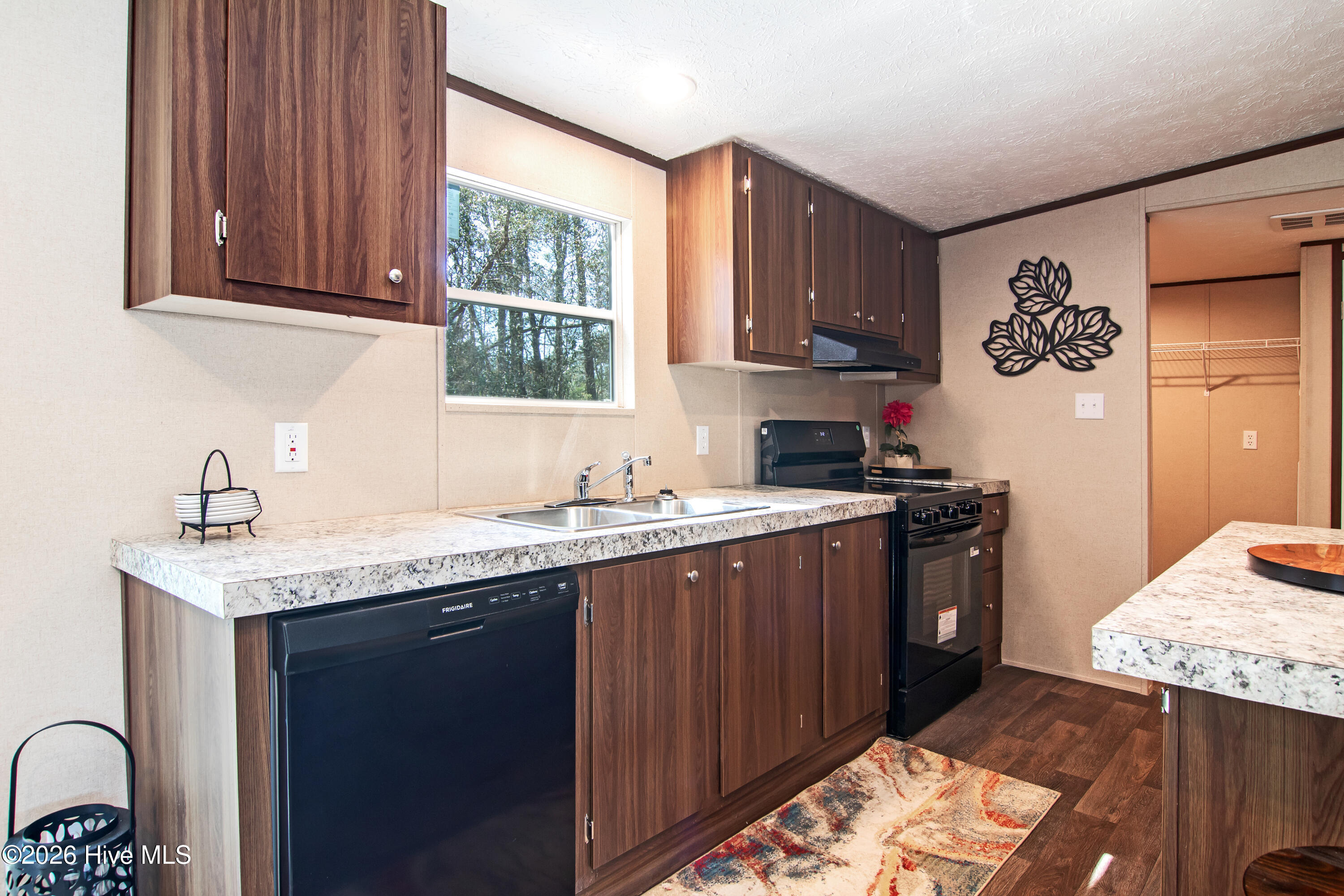 1451 Mockingbird Place Southwest Shallotte, NC 28470 - Photo 7 of 34 Kitchen
