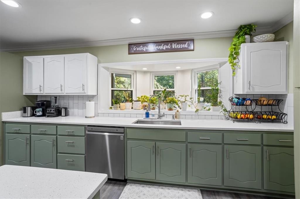 564 Eskew Road McDonough, GA 30252 - Photo 6 of 54 a kitchen with cabinets and window