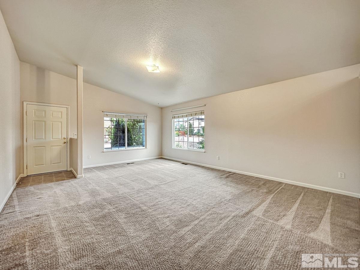 18358 Vineyard Court Reno, NV 89508 - Photo 8 of 25 Photo 8