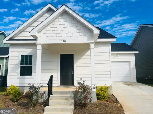 $1,595 | 110 Lenox Circle, LaGrange, GA 30241