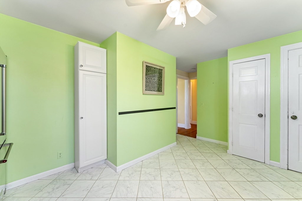 33 Hapgood Road Worcester, MA 01609 - Photo 14 of 39