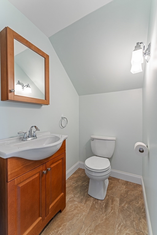 33 Hapgood Road Worcester, MA 01609 - Photo 28 of 39