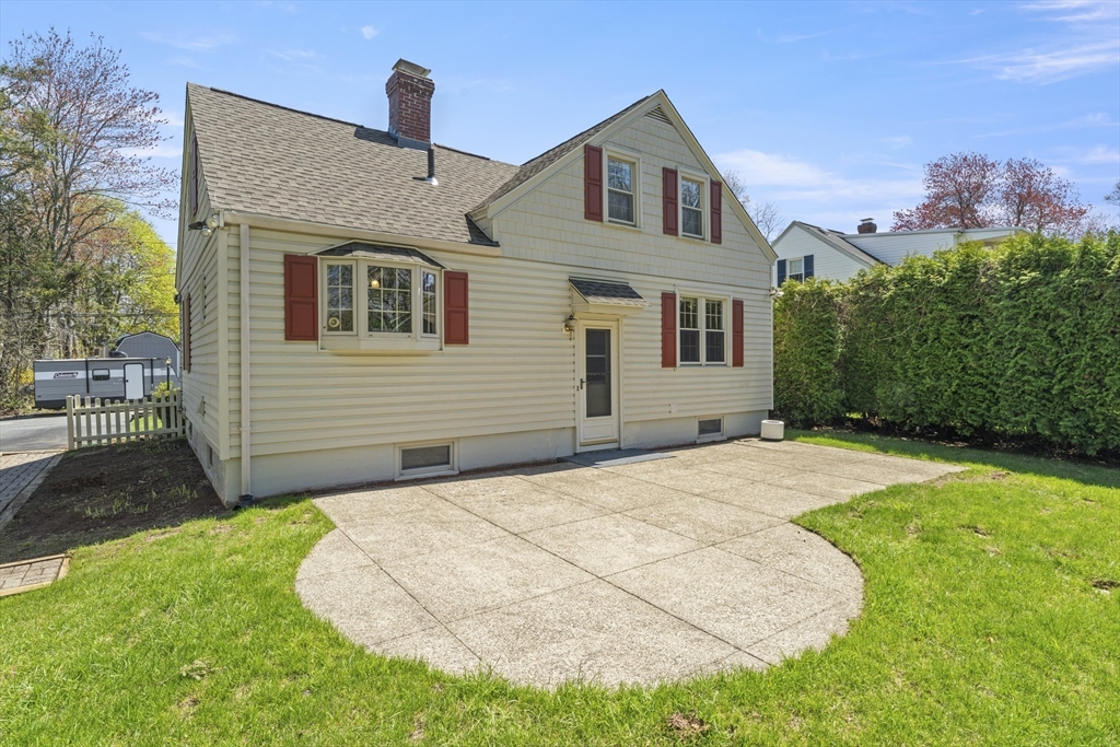 33 Hapgood Road Worcester, MA 01609 - Photo 37 of 39
