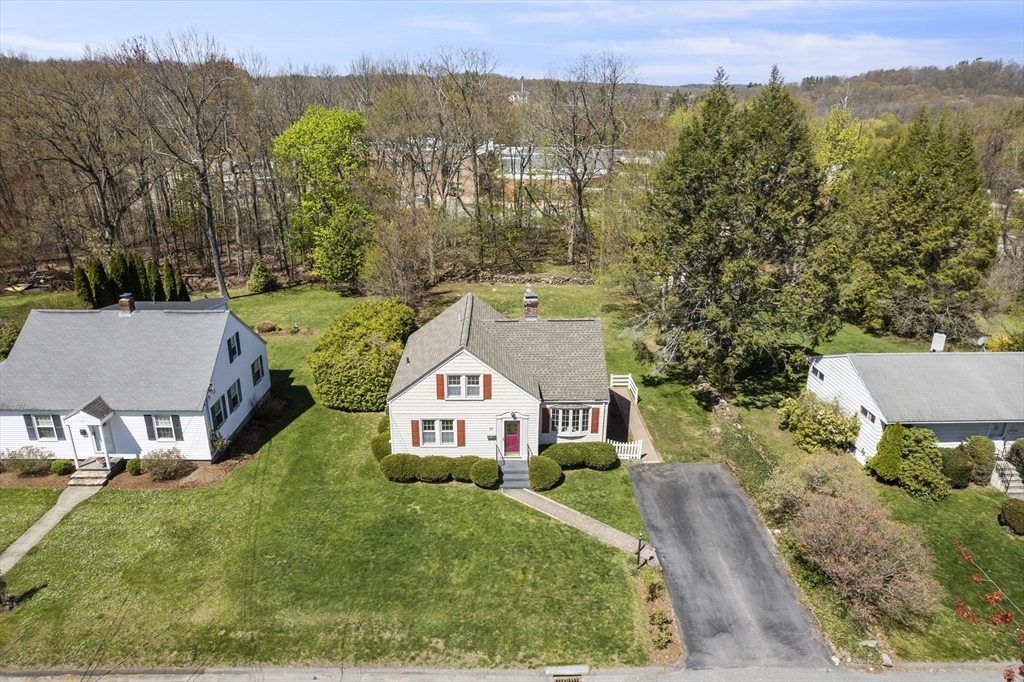33 Hapgood Road Worcester, MA 01609 - Photo 4 of 39