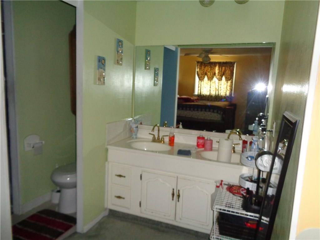 1919 Mitthoeffer Road Indianapolis, IN 46229 - Photo 12 of 32 Gallery Image 12