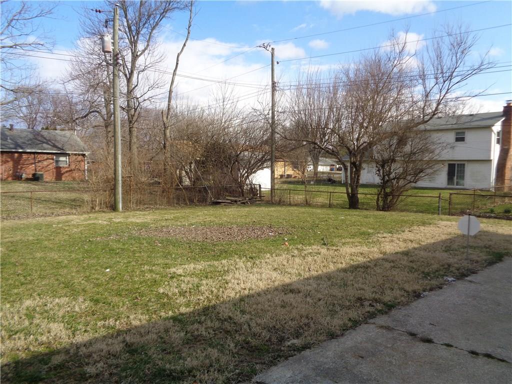 1919 Mitthoeffer Road Indianapolis, IN 46229 - Photo 22 of 32 Gallery Image 22