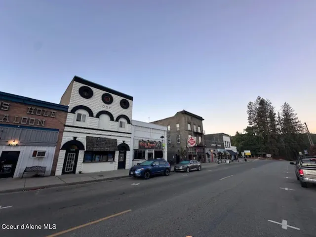 $645,000 | 6236 Maine Street, Spirit Lake, ID 83869