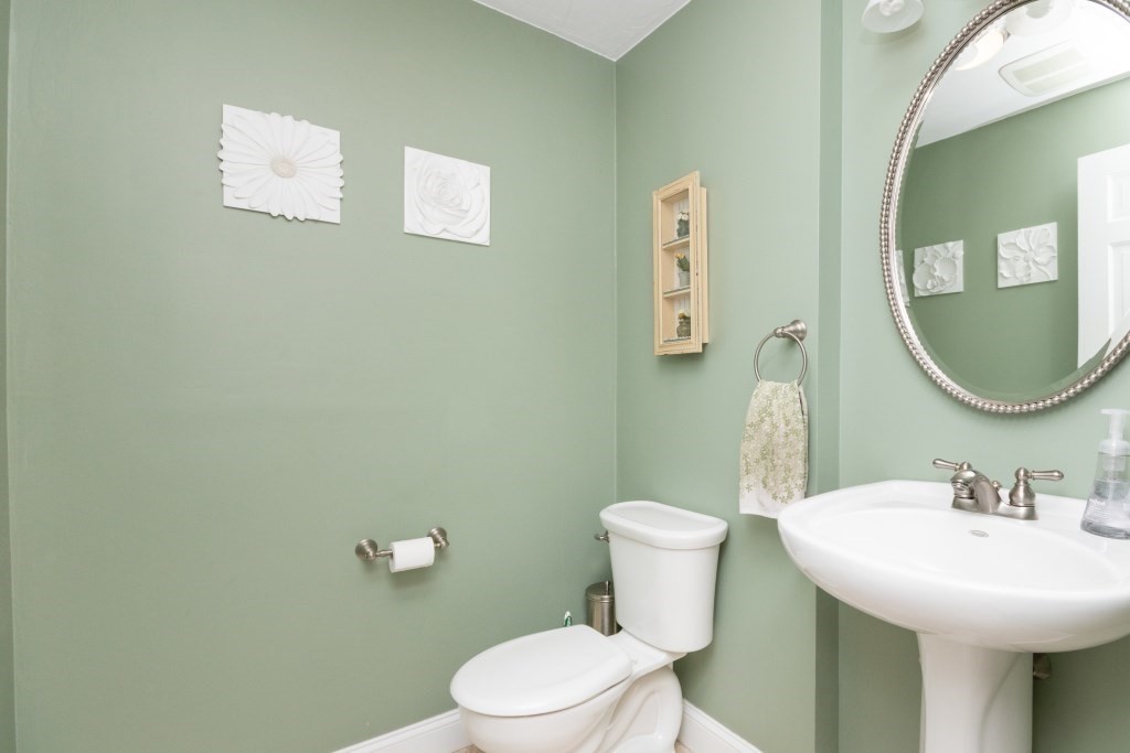 4 Arrowhead Road Walpole, MA 02081 - Photo 16 of 36 Gallery Image 16