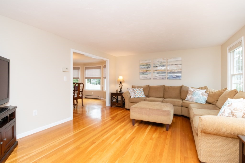4 Arrowhead Road Walpole, MA 02081 - Photo 7 of 36 Gallery Image 7