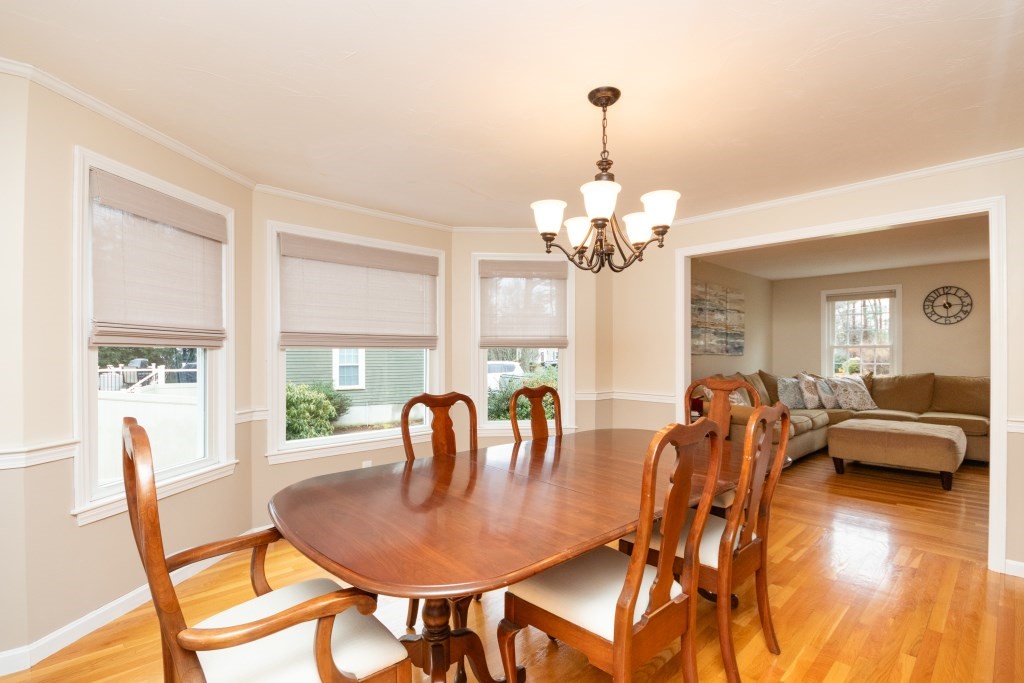 4 Arrowhead Road Walpole, MA 02081 - Photo 9 of 36 Gallery Image 9