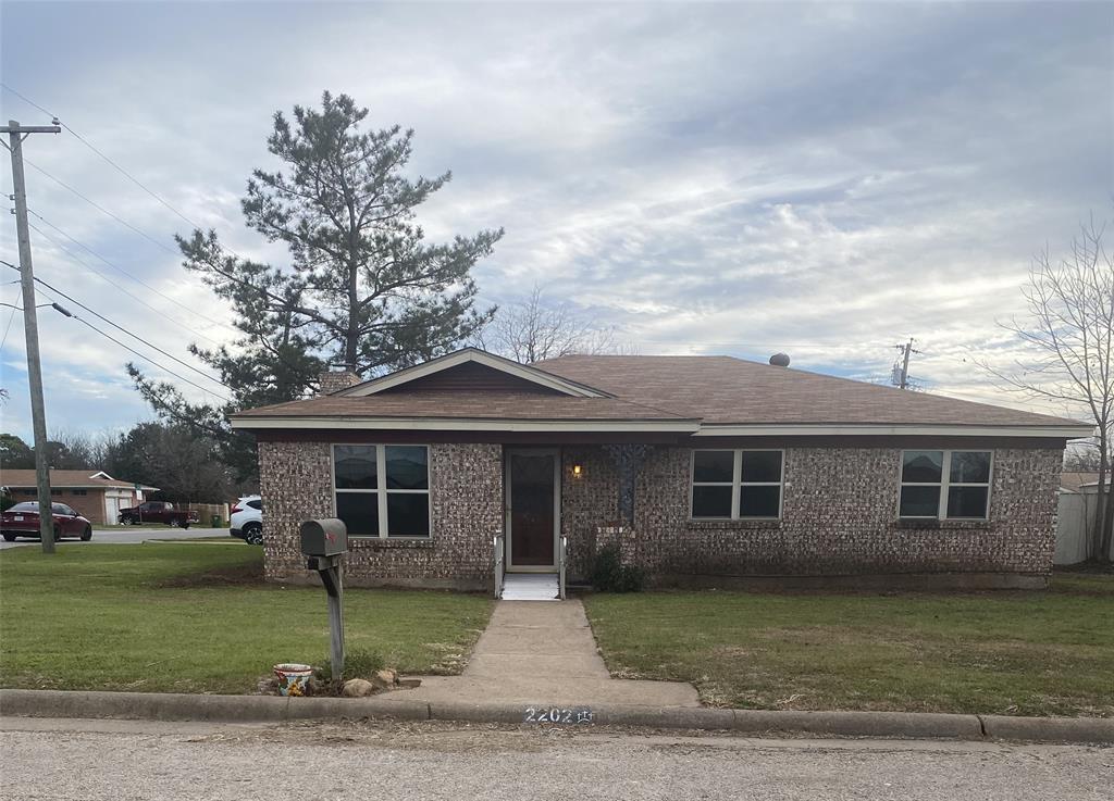 2202 Southeast 10th St  