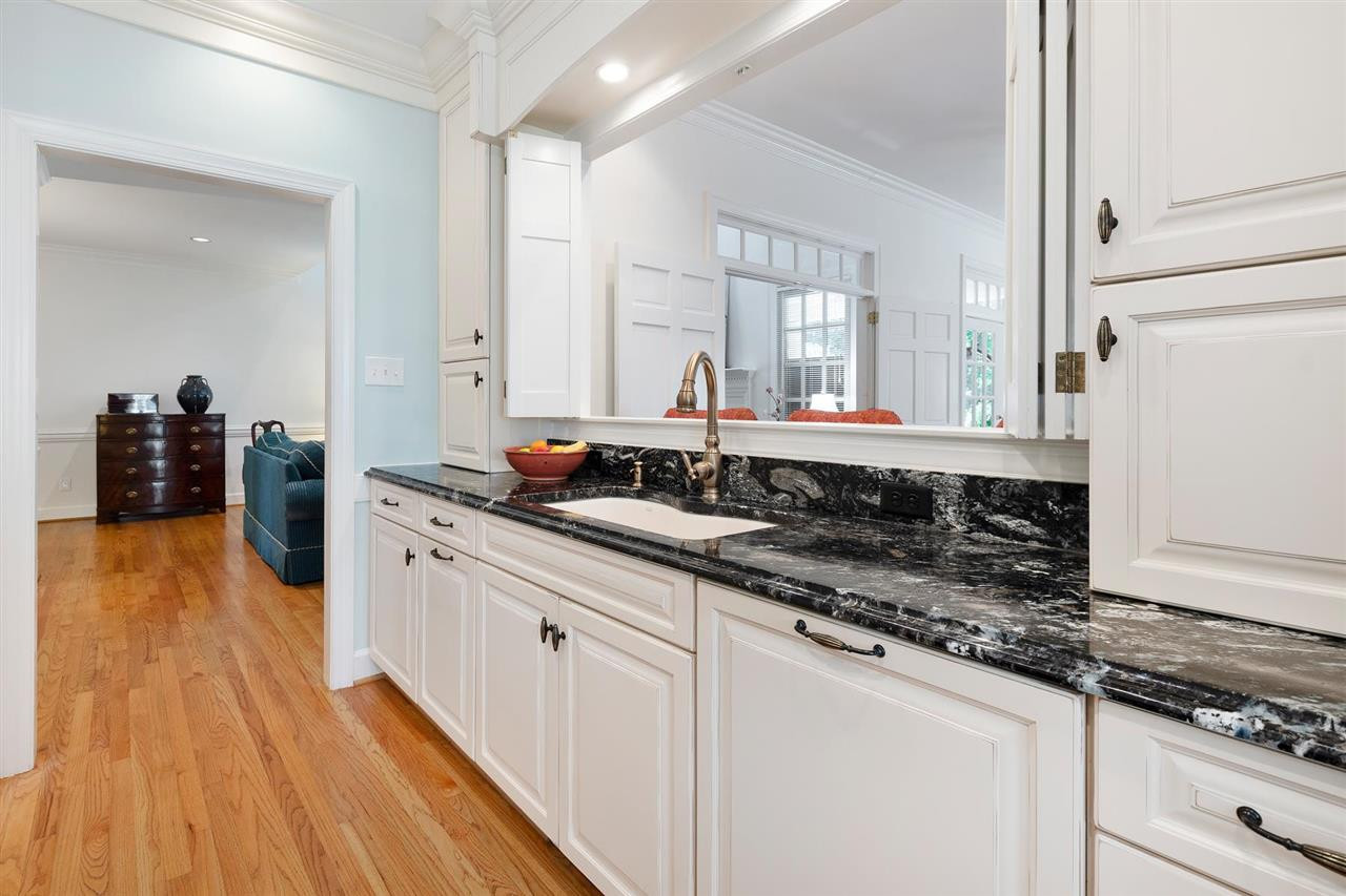 2913 Lake Boone Place Raleigh, NC 27608 - Photo 11 of 30 Photo 11