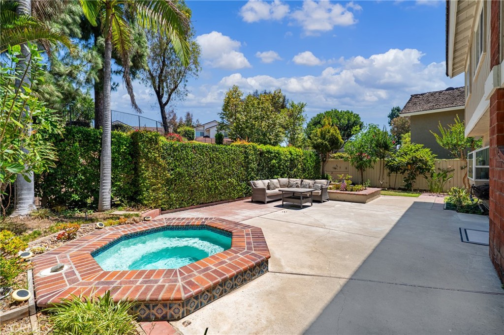 158 North Thistle Road Brea, CA 92821 - Photo 37 of 58 Private jacuzzi with no back neighbor