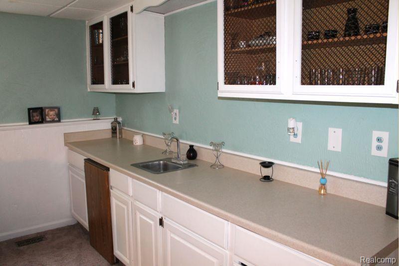 24080 Griswold Road South Lyon, MI 48178 - Photo 23 of 34 IMG_4670.JPG