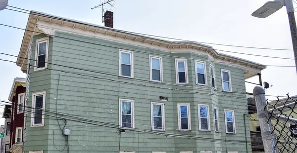 $4,500 | 90 Fisher Avenue, Unit 3, Boston, MA 02120