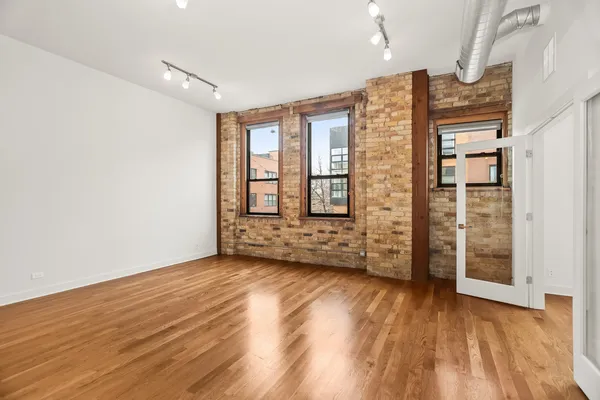 $4,550 | 1755 North Damen Avenue, Unit 202, Chicago, IL 60647