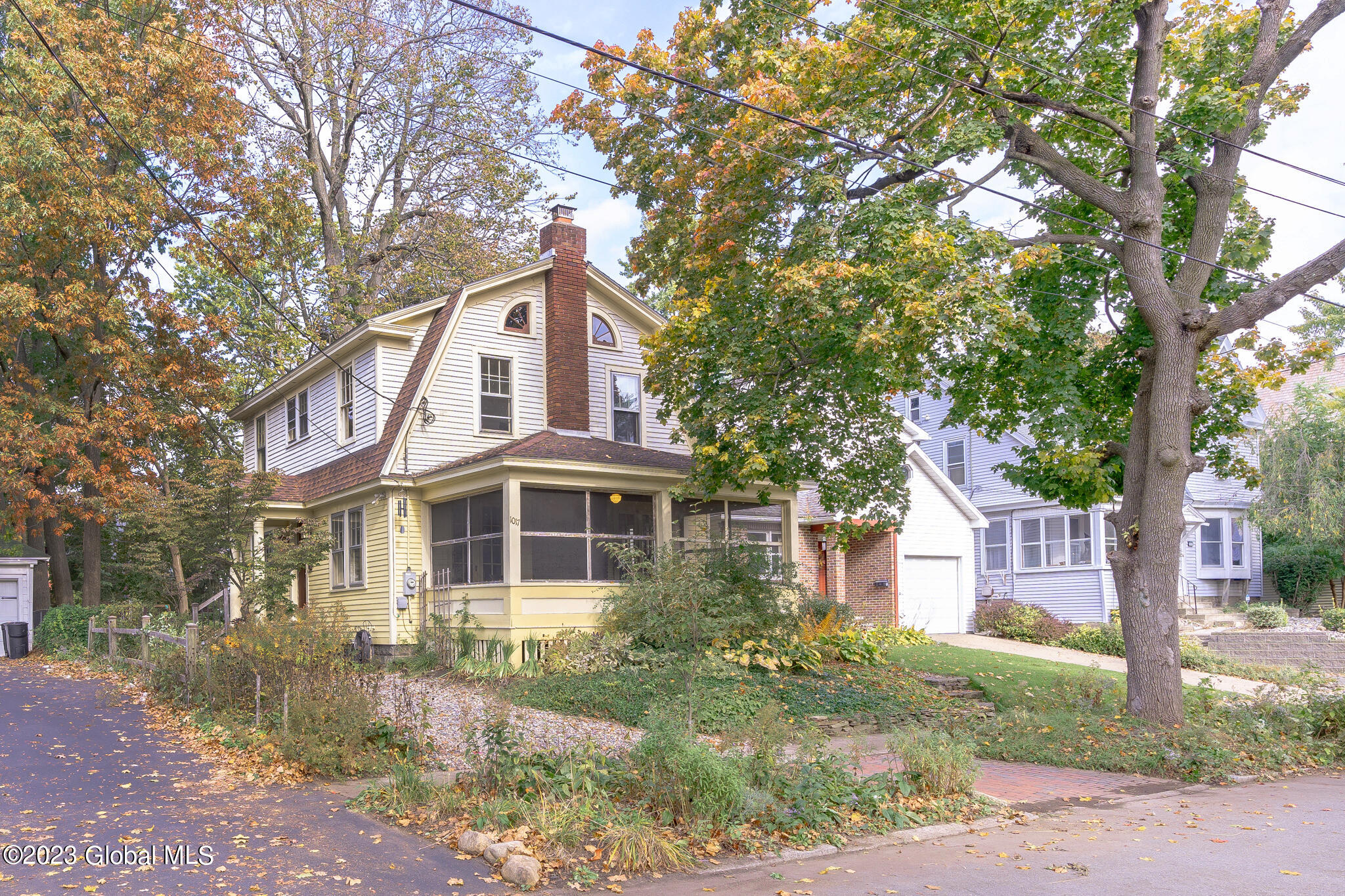 1017 Phoenix Avenue Schenectady, NY 12308 - Photo 4 of 60 001-1017-Phoenix-Ave