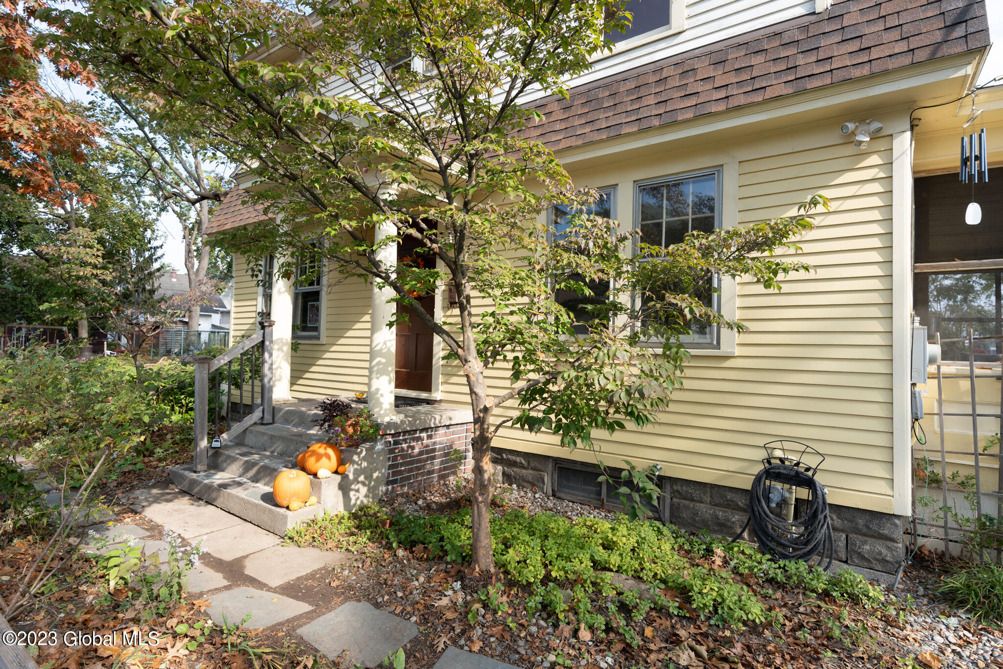 1017 Phoenix Avenue Schenectady, NY 12308 - Photo 8 of 60 009-1017-Phoenix-Ave