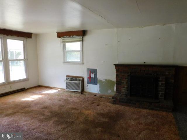 10925 Mahlon Price Road Deal Island, MD 21821 - Photo 2 of 15 Living Room