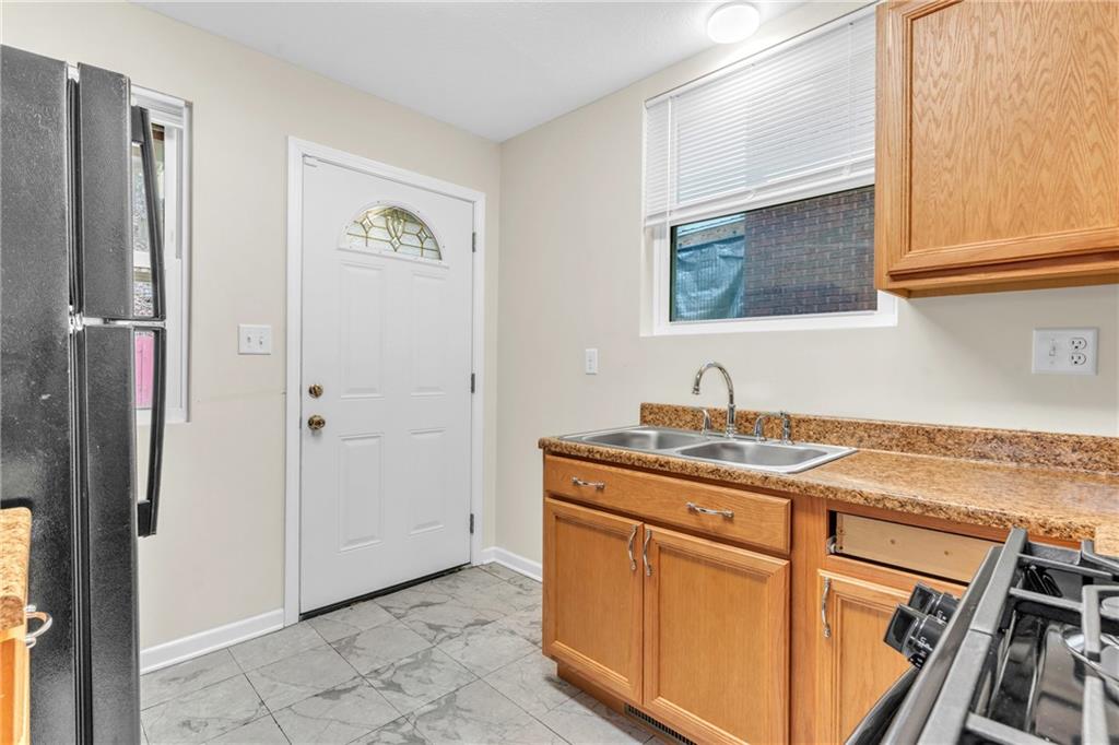 3329 Brighton Road Pittsburgh, PA 15212 - Photo 14 of 38 Gallery Image 14