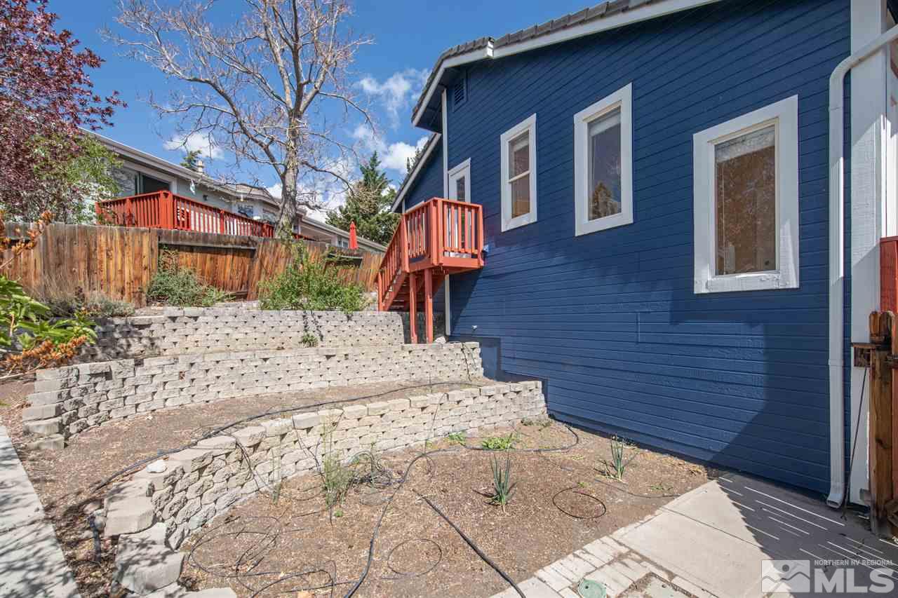 2259 Ridgeview Drive Reno, NV 89519 - Photo 32 of 39 a front view of a house