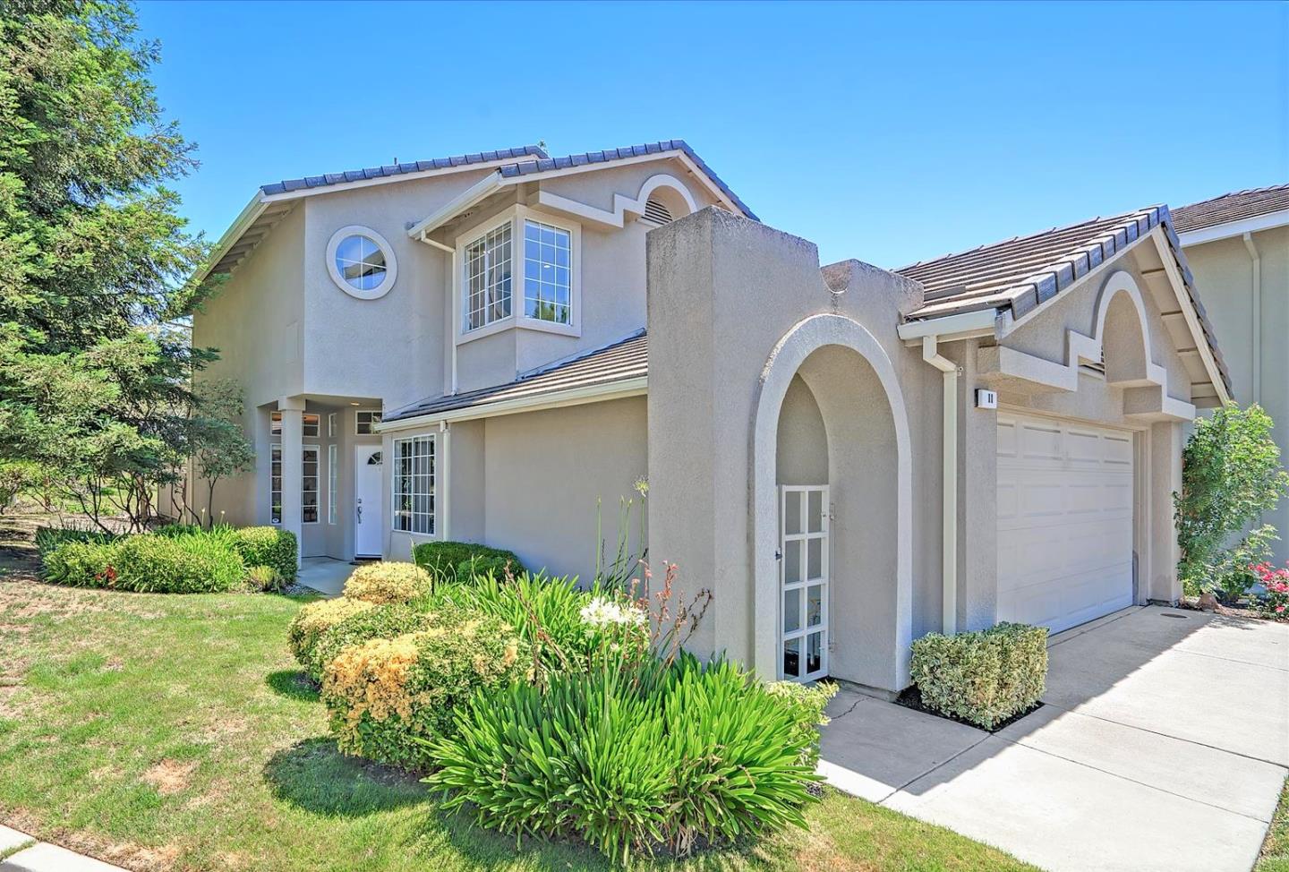 11 Lakeridge Court San Ramon, CA 94582 - Photo 2 of 41 Gallery Image 2