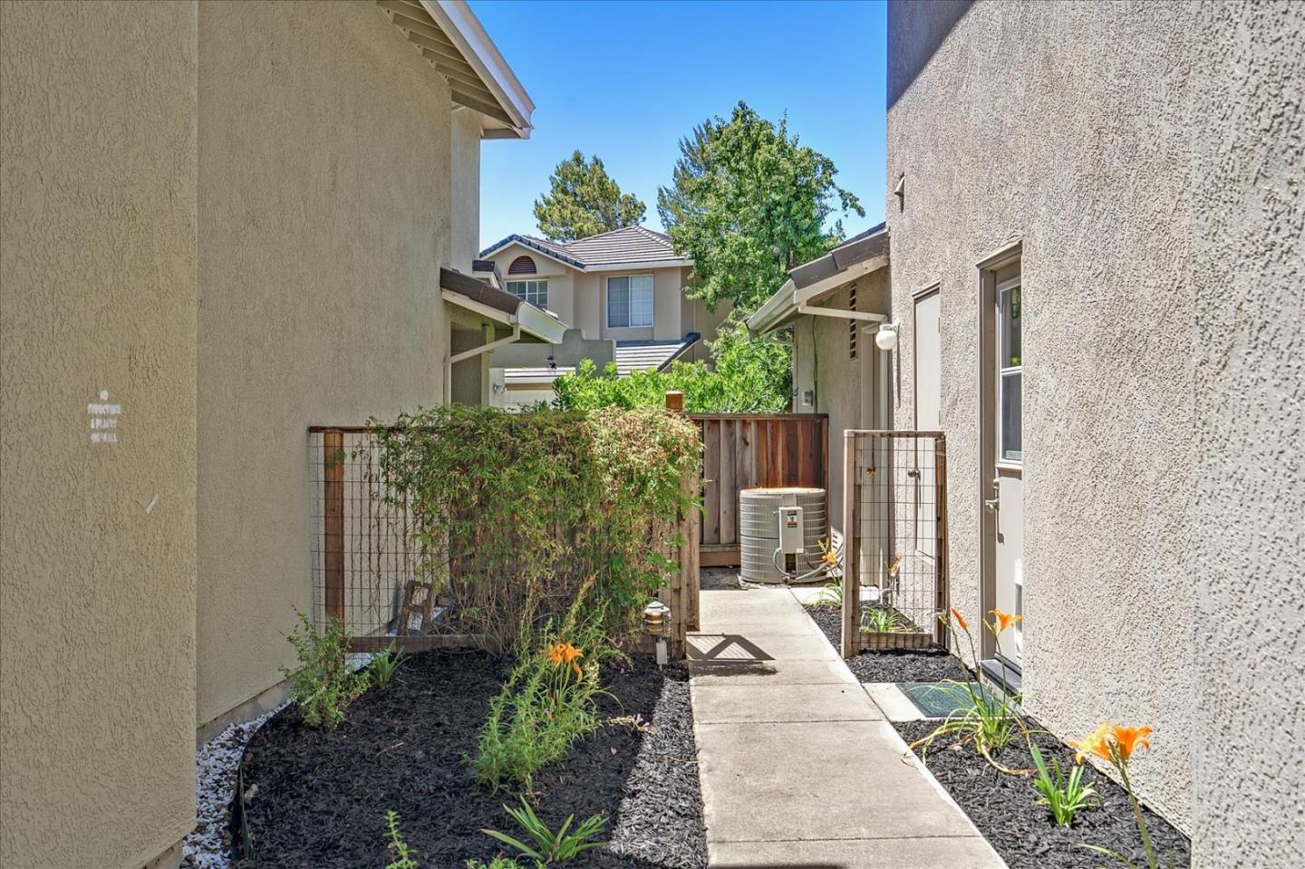 11 Lakeridge Court San Ramon, CA 94582 - Photo 30 of 41 Gallery Image 30
