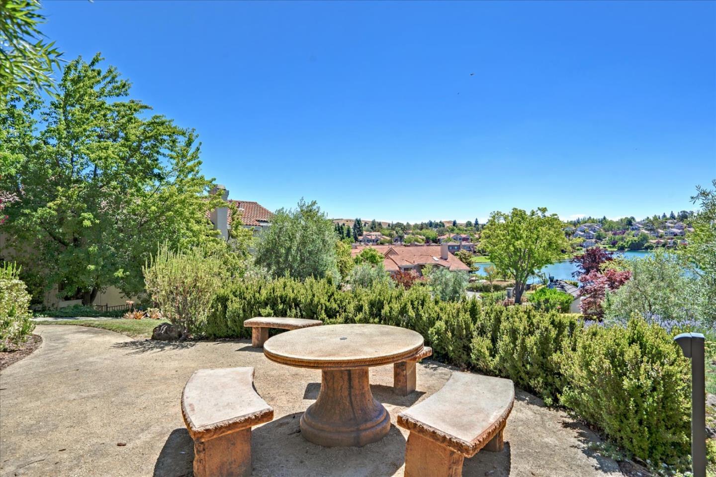 11 Lakeridge Court San Ramon, CA 94582 - Photo 34 of 41 Gallery Image 34