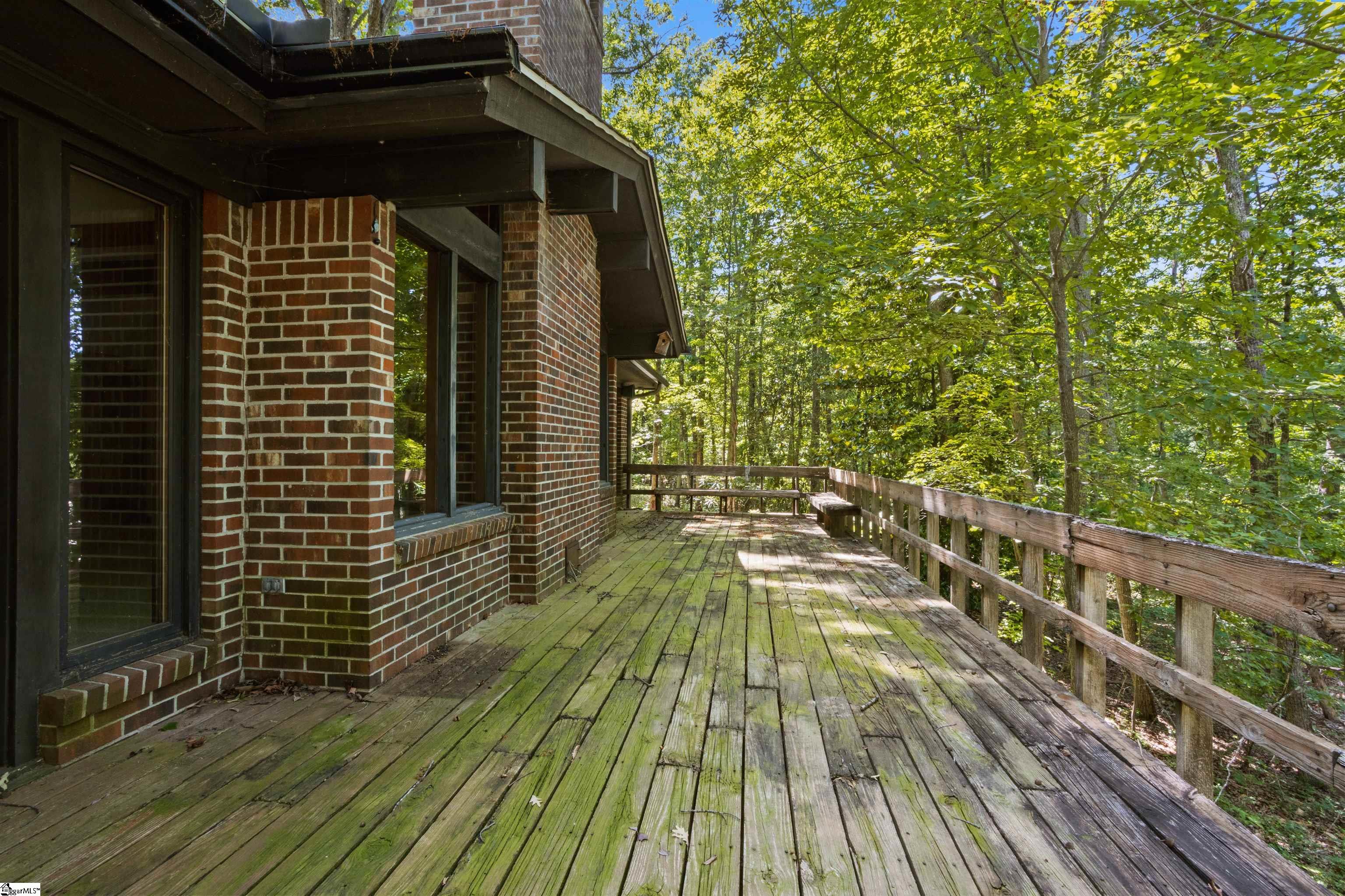 16 Oakleaf Road Greenville, SC 29609 - Photo 33 of 35