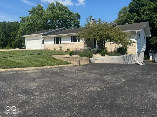 $329,000 | 301 South Elm Street, Hagerstown, IN 47346