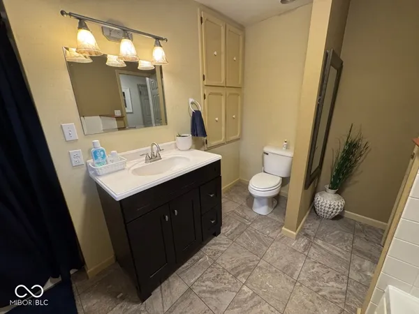 $329,000 | 301 South Elm Street, Hagerstown, IN 47346