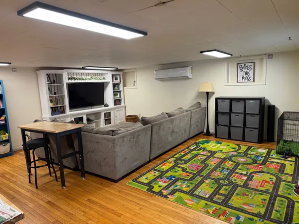 $329,000 | 301 South Elm Street, Hagerstown, IN 47346