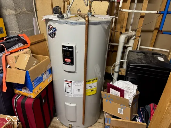 $329,000 | 301 South Elm Street, Hagerstown, IN 47346