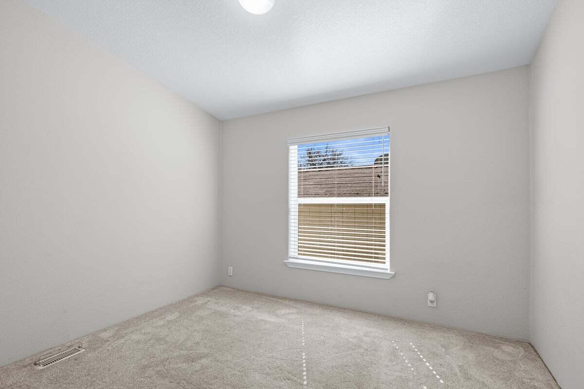 5076 Leonard Road, Unit 27 Grants Pass, OR 97527 - Photo 18 of 25 25-2